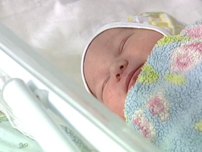 В Хакасии родители тройни получили миллион рублей