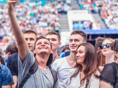 Два дня осталось у школьников Хакасии, чтобы выбрать себе звезду на выпускной