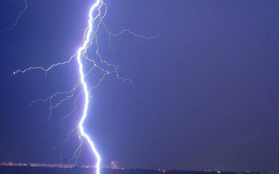 Молния едва не оставила без света с десяток посёлков в Хакасии