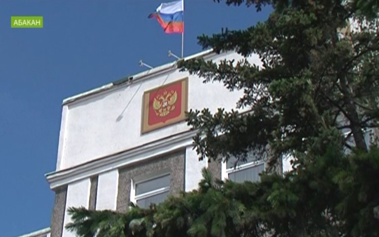 Доходы депутатов Хакасии: от 108 тысяч до 43 миллионов