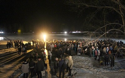 Крещенский сочельник: когда набирать воду и где купаться в Хакасии
