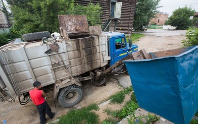 Мусоровоз задавил своего водителя в Черногорске