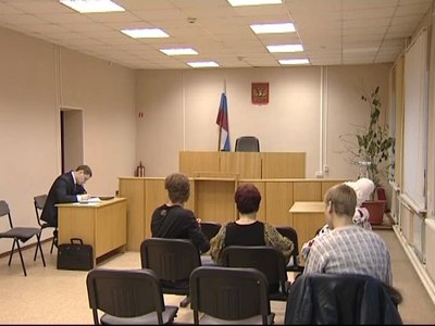 Депутат, избивший подростка, затягивает суд, уверены родные мальчика