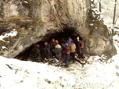 Спасатели Хакасии ищут троих туристов в пещере "Ящик Пандоры"