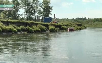 Спасатели приостановили поиски в реке 37 летнего мужчины