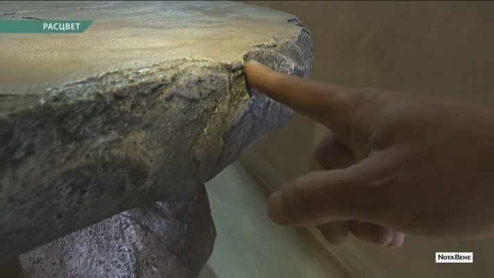 Житель Хакасии делает метеоритную мебель