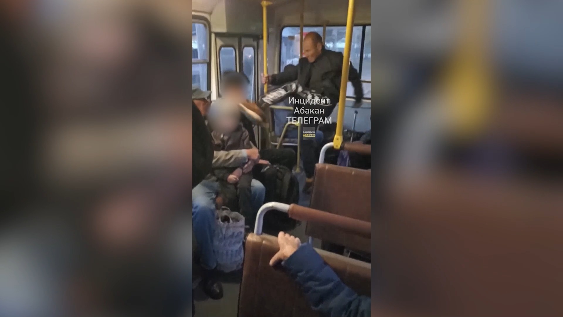Подростки избили мужчину в автобусе волгограда. Пьяные в автобусе в астане. Парень на остановке. Подростки избили мужчину в автобусе волгограда. Подростки избили мужчину в автобусе волгограда.