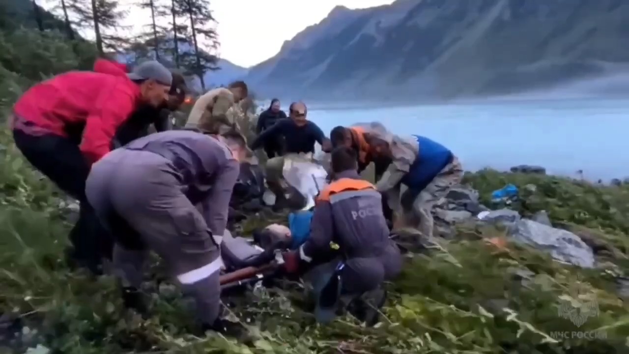 Спасатели Хакасии эвакуировали туриста на Алтае