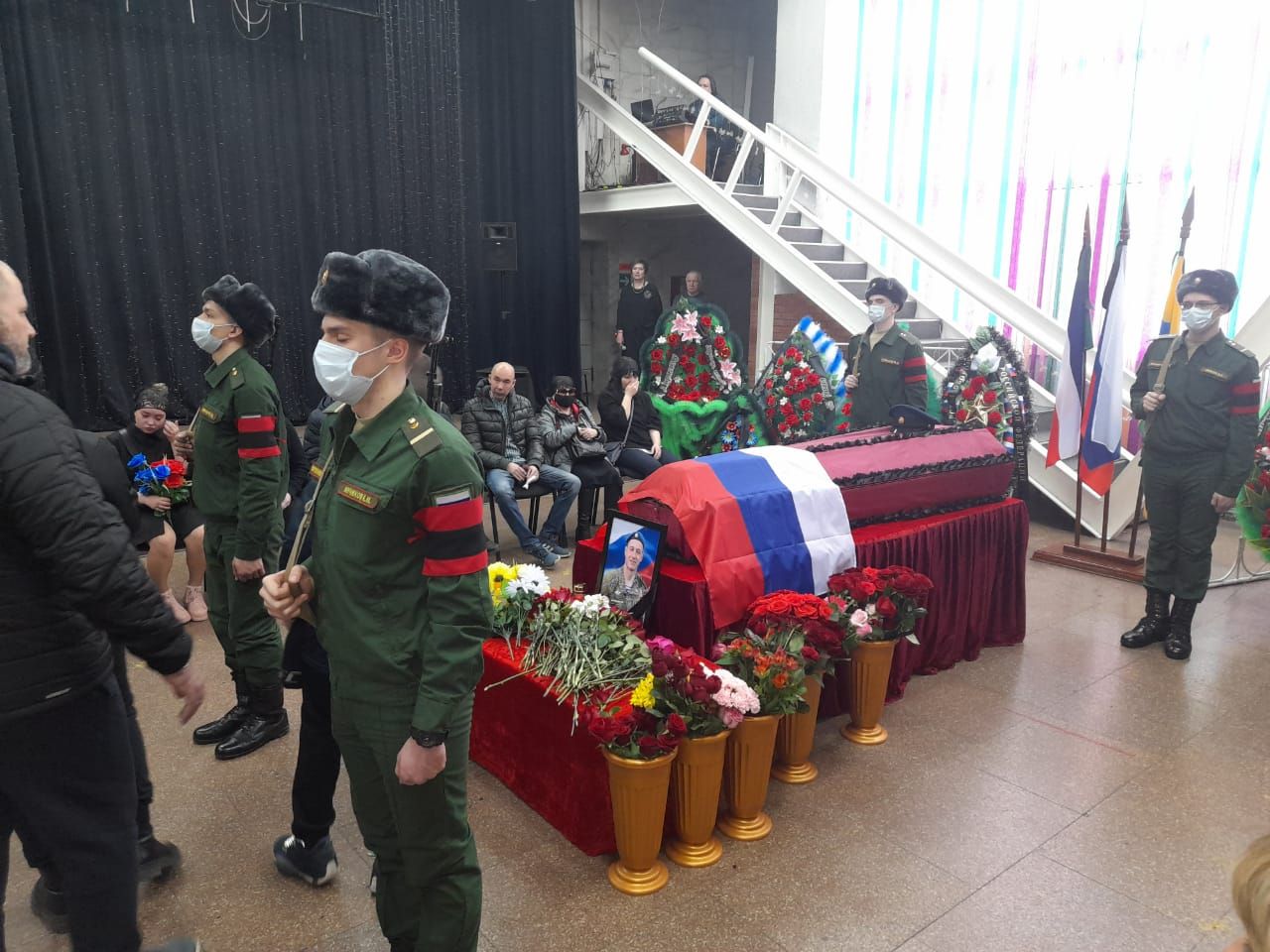 Церемония прощания с военнослужащим погибшим на Украине