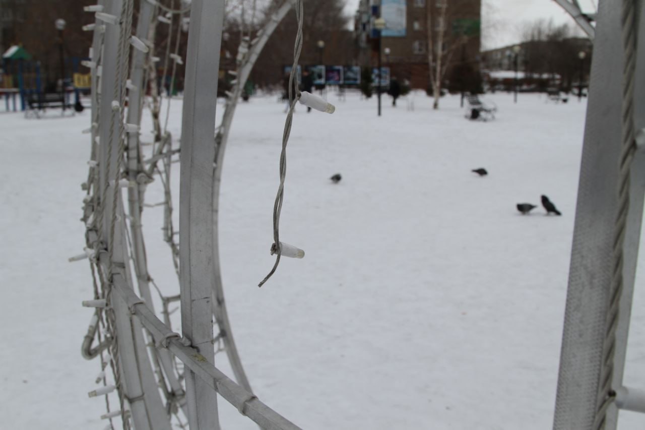 Вандалы разгромили световые фигуры в Саяногорске 