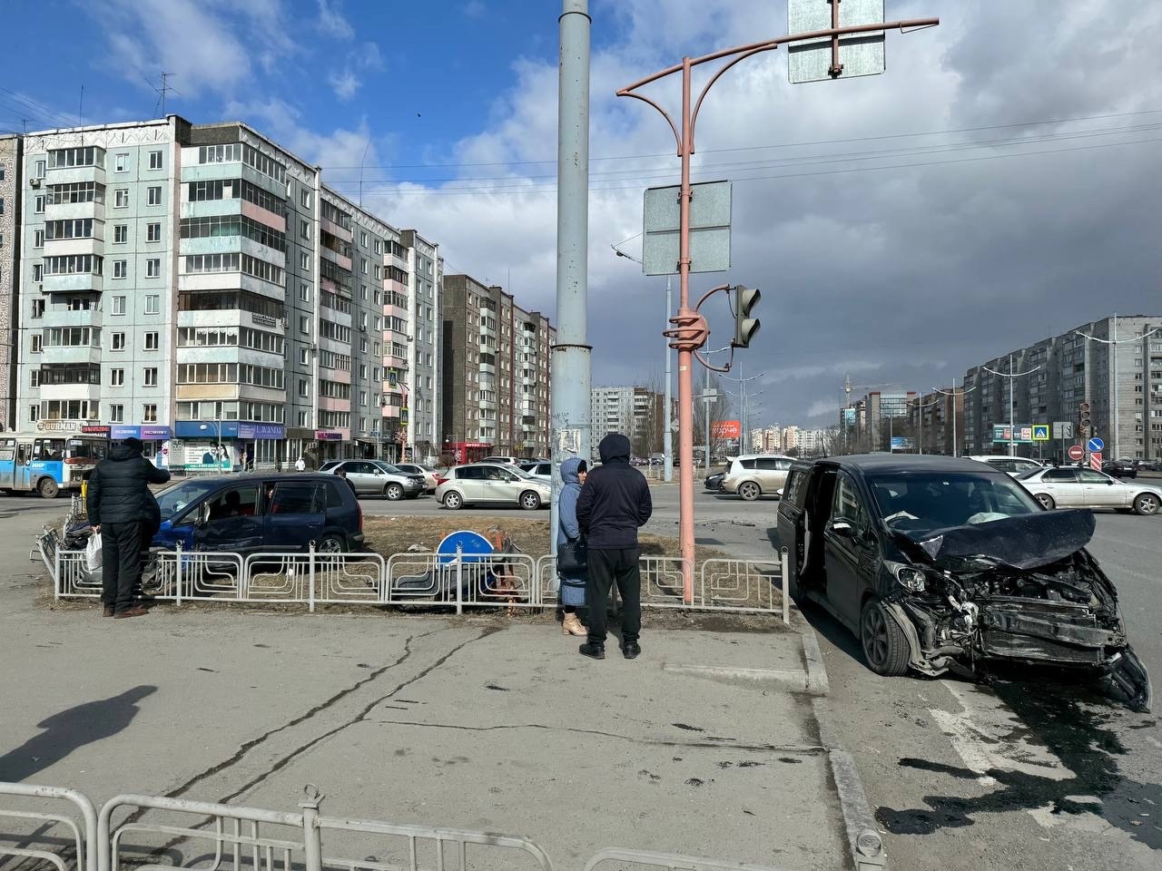 В салоне сидели дети: подробности ДТП на Некрасова в Абакане | 27.03.2024 |  Абакан - БезФормата