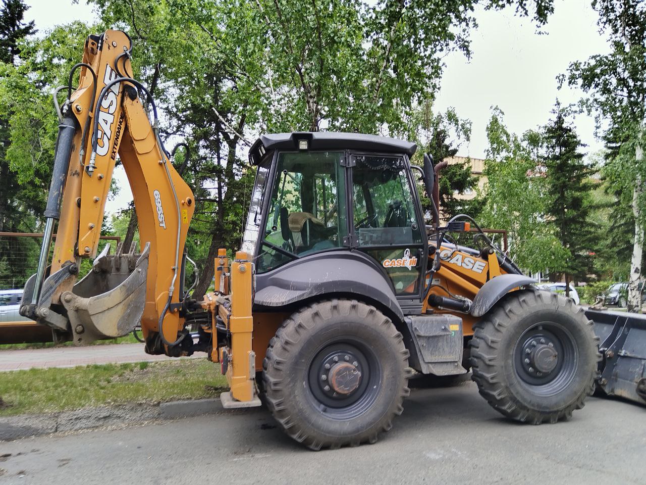 На проспекте Ленина в Абакане перекрыли нечетную сторону | 04.06.2024 |  Абакан - БезФормата