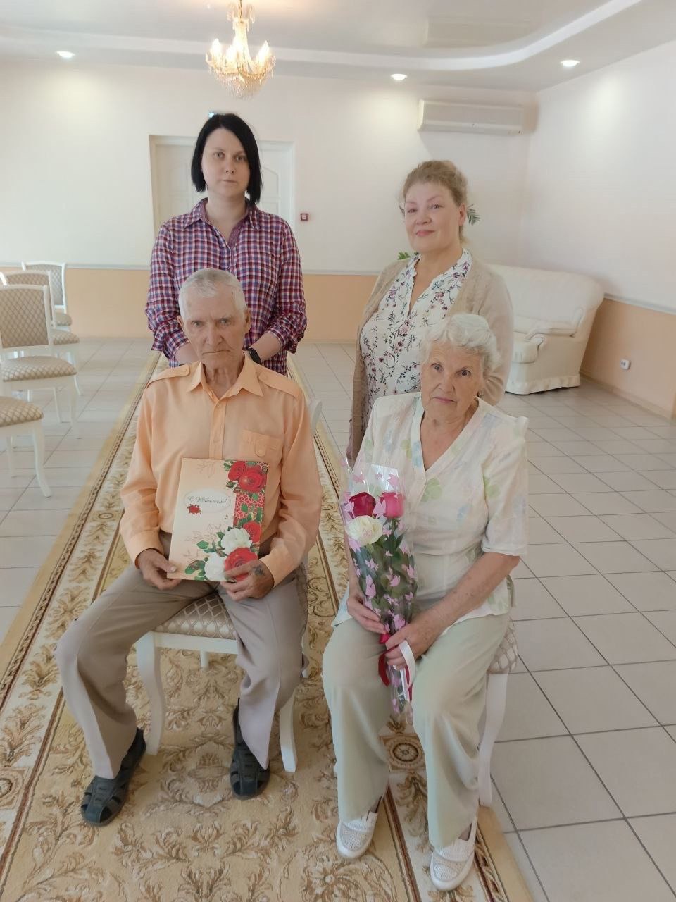 Железную свадьбу отметили супруги из Черногорска 
